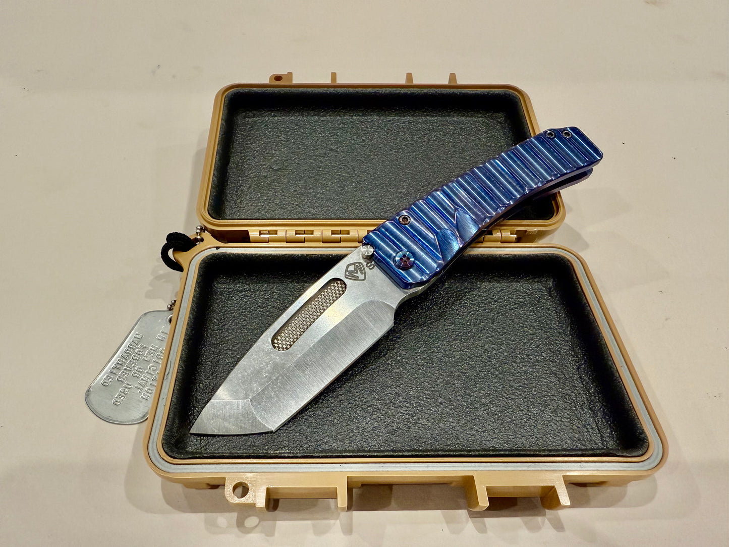 Medford Midi Maurader Tumbled Tanto S35VN